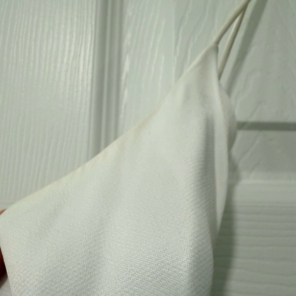 Effortless Elegance: Zara Satin Cowl Neck Cami ✨ - Picture 5 of 7